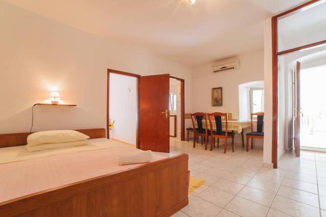 Omis Center Vila Exterior photo